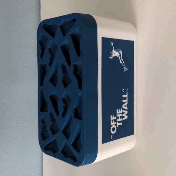 Vans Off The Wall Ice Cube Mold - Picture 4 of 9